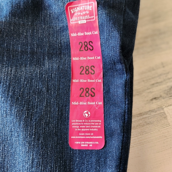 17.  NWT Signature by Levi Strauss & Co. Women's Plus Size Modern Bootcu… - Picture 7 of 10